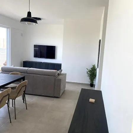 Luxury Valley Views A8 Apartment