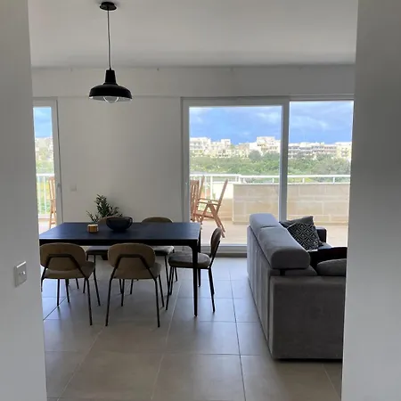 Luxury Valley Views A8 * Xaghra