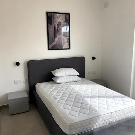 Luxury Valley Views A8 Apartment